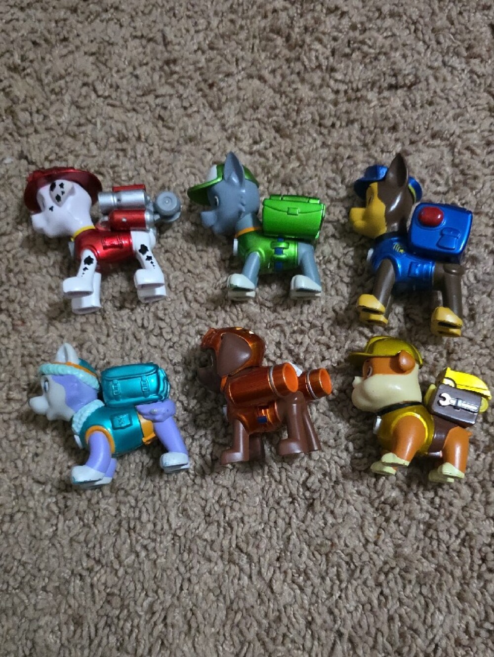Paw Patrol Metallic Mini Figures Set - Blue, Teal, Green, Gold, Orange, Red - Picture 2 of 3